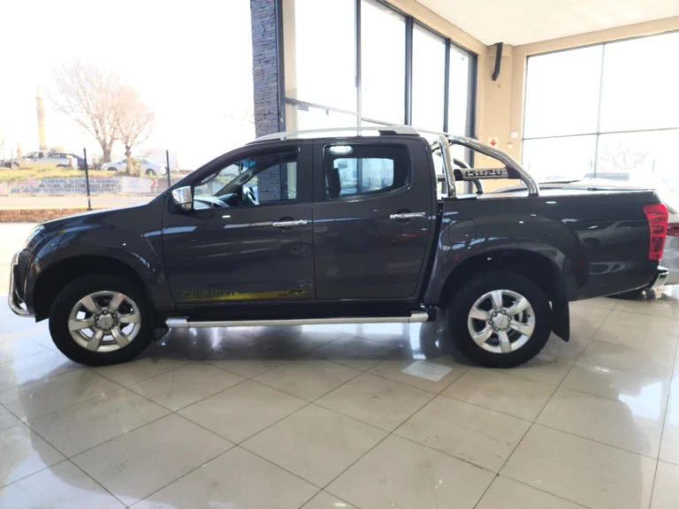 2015 Isuzu KB 300D-Teq Double Cab Serengeti Auto For Sale, photo 9