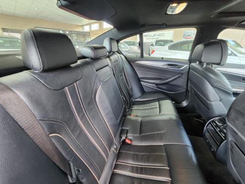 2017 BMW 5 Series 520d M Sport, photo 10