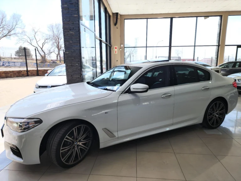 2017 BMW 5 Series 520d M Sport, photo 4