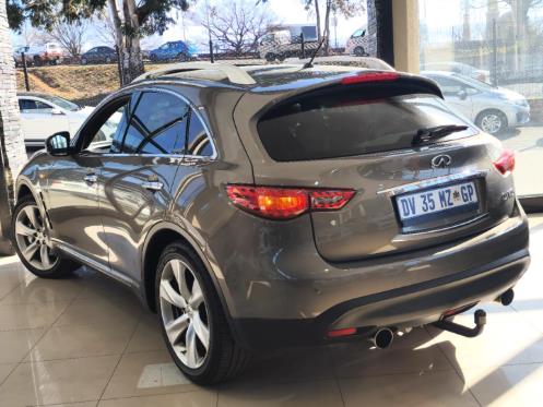 2015 Infiniti QX70 3.0d S, photo 4