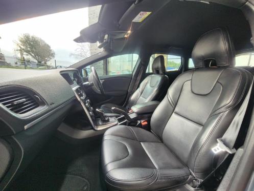2020 Volvo V40 T3 Momentum Auto, photo 12