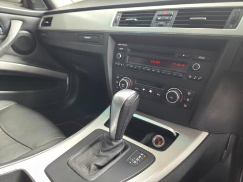 2010 BMW 3 Series 320d Exclusive Auto, photo 9