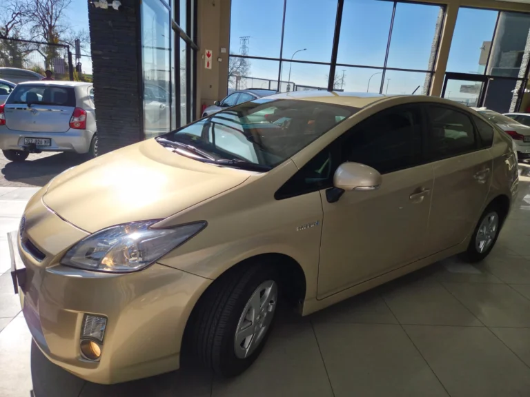 2011 Toyota Prius Hybrid, photo 3
