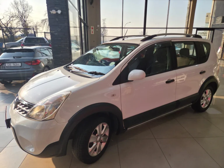 2010 Nissan Livina 1.6 Visia, photo 4