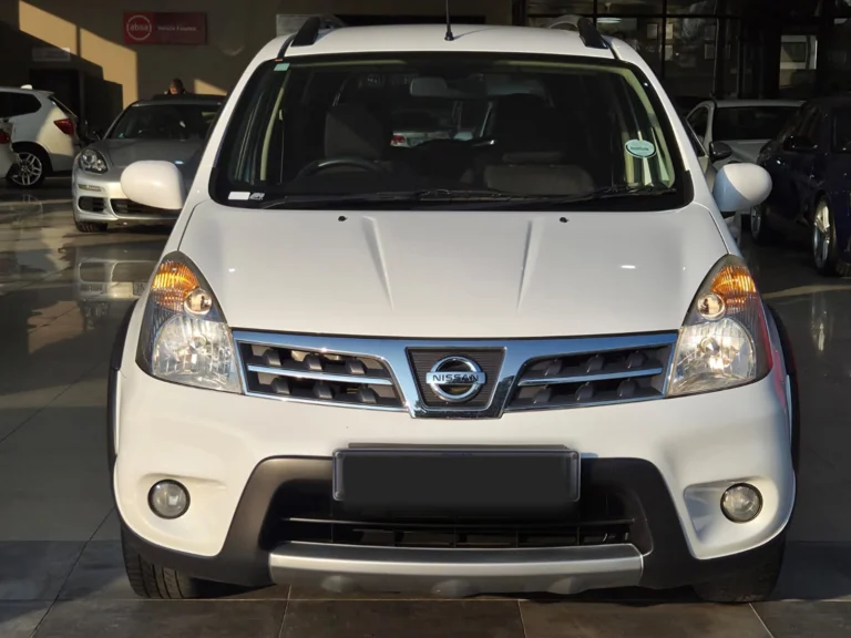 2010 Nissan Livina 1.6 Visia, photo 3