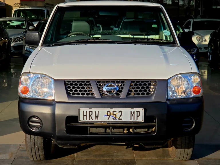 2015 Nissan NP300 Hardbody 2.0, photo 3