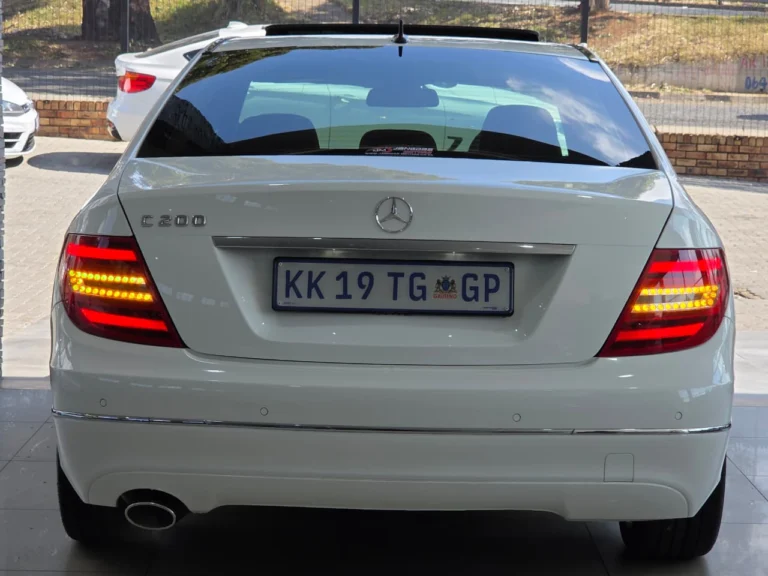 2013 Mercedes-Benz C-Class C200 Avantgarde Auto, photo 6