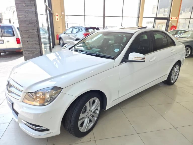 2013 Mercedes-Benz C-Class C200 Avantgarde Auto, photo 5