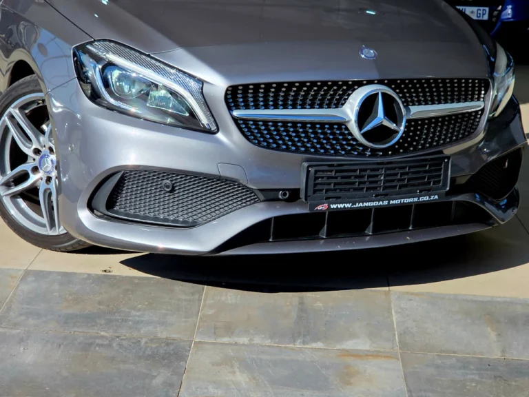 2017 Mercedes-Benz A-Class A200 AMG Line Auto, photo 3