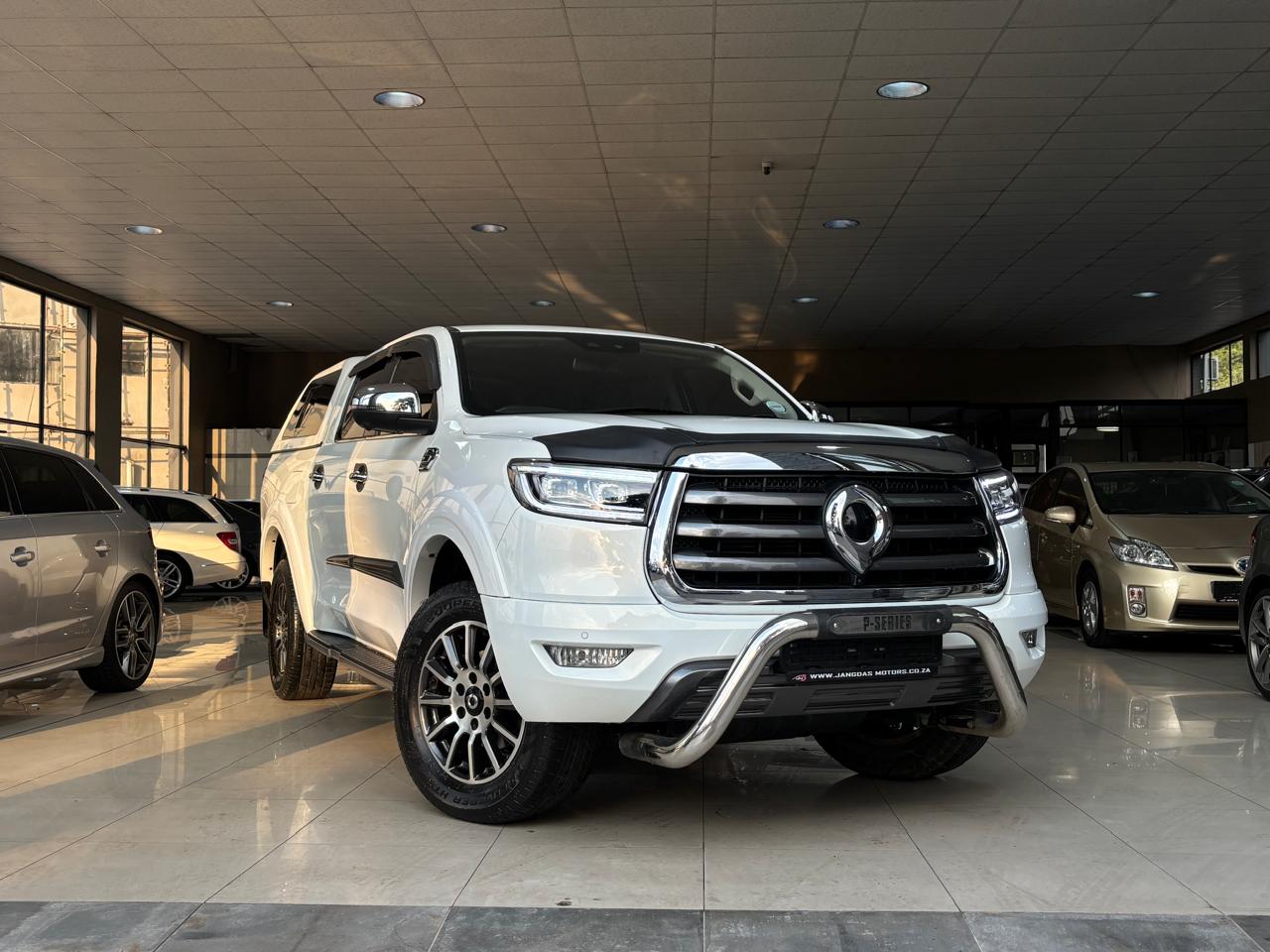 A 2022 GWM GWM P-Series 2.0TD Double Cab LT on the Jangdas Motors showroom floor
