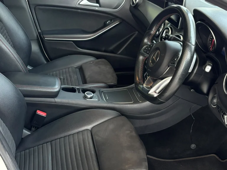 2018 Mercedes-Benz CLA CLA200 AMG Line Auto, photo 13