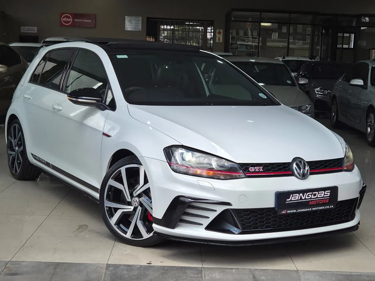 2017 Volkswagen Volkswagen Golf GTI ClubSport, front three-quarter